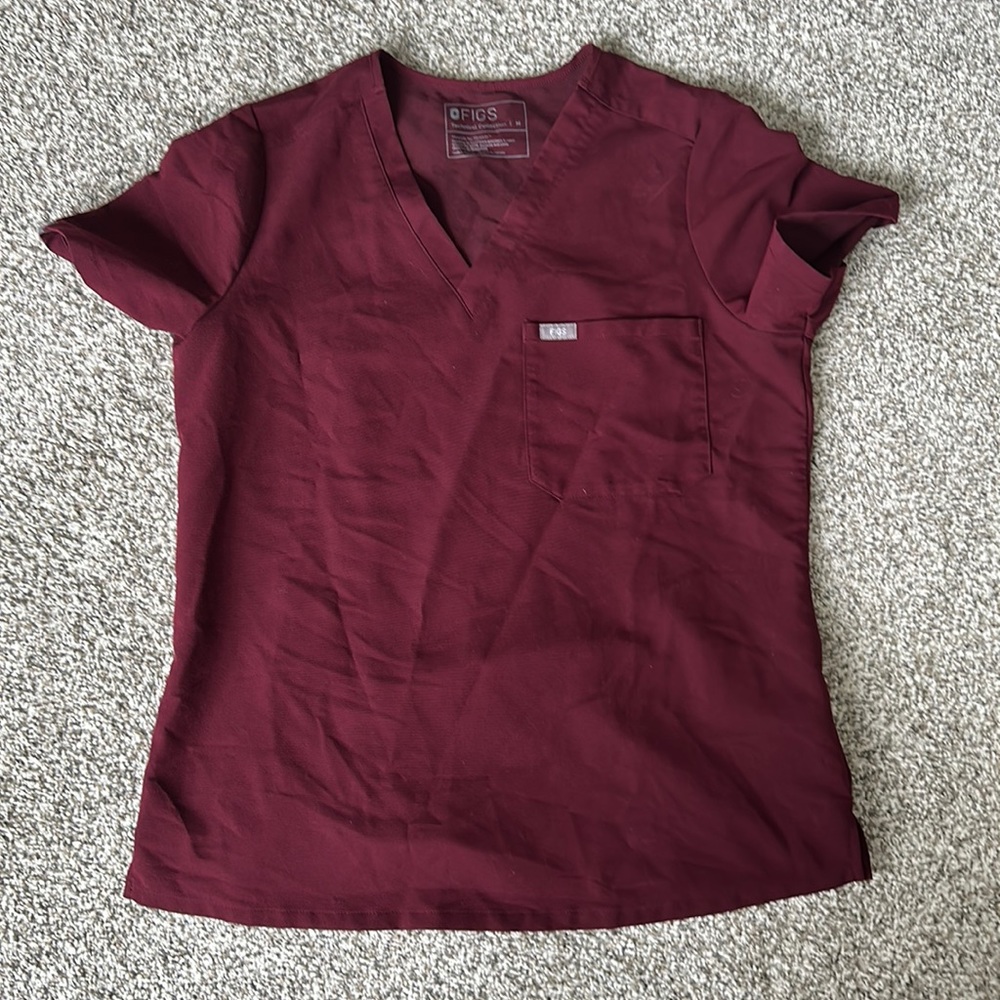 FIGS scrub top